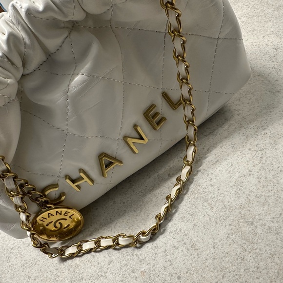 Chanel White Quilted Clutch with Gold Chain - Picture 5 of 7